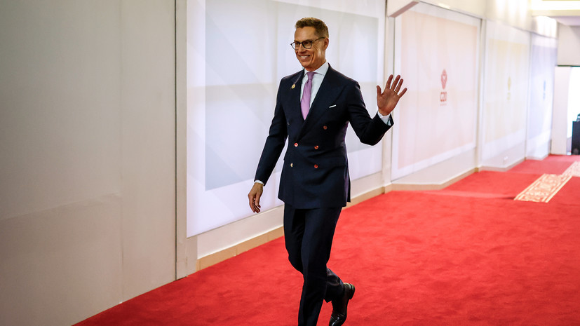 Стубб в новогоднем обращении упомянул отношения с Россией