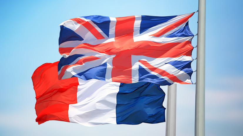 Великобритания и Франция нанесли совместный авиаудар по складу оружия ИГ в Сирии