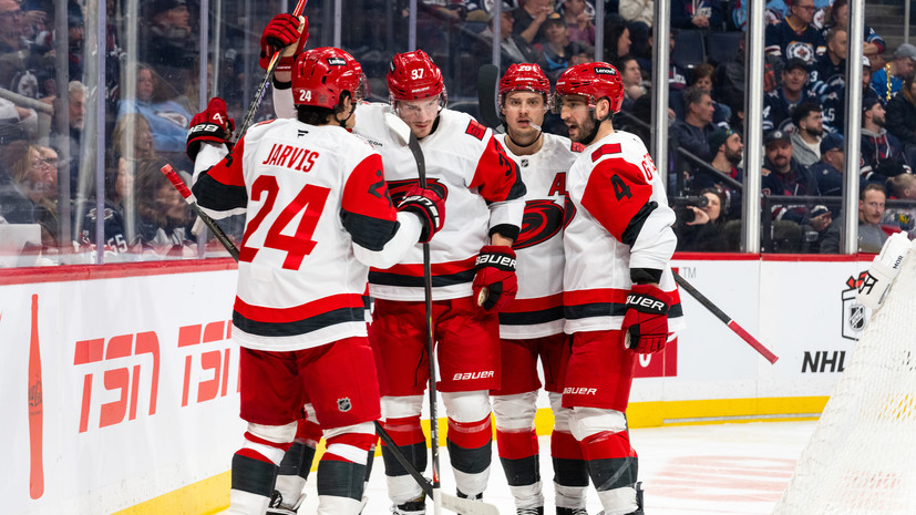 Гол Свечникова не спас «Каролину» от поражения в матче с «Колорадо»