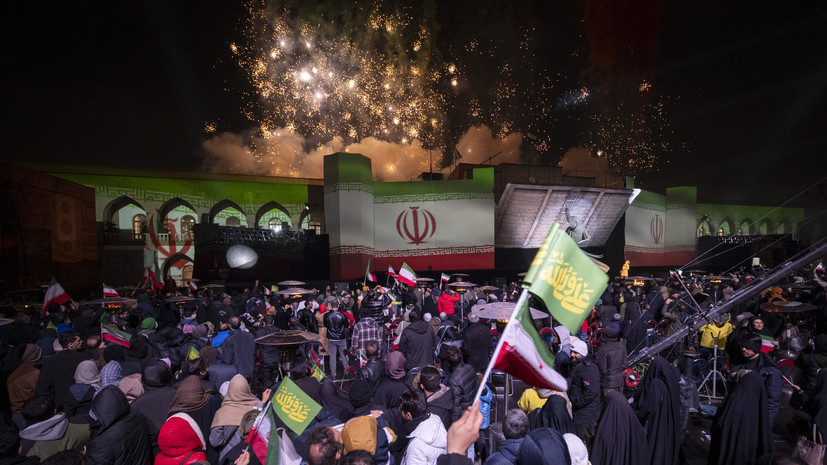 Трамп: США внимательно следят за протестами в Иране