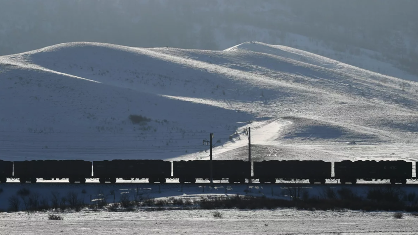 Движение поездов в Амурской области восстанавливают после схода вагонов