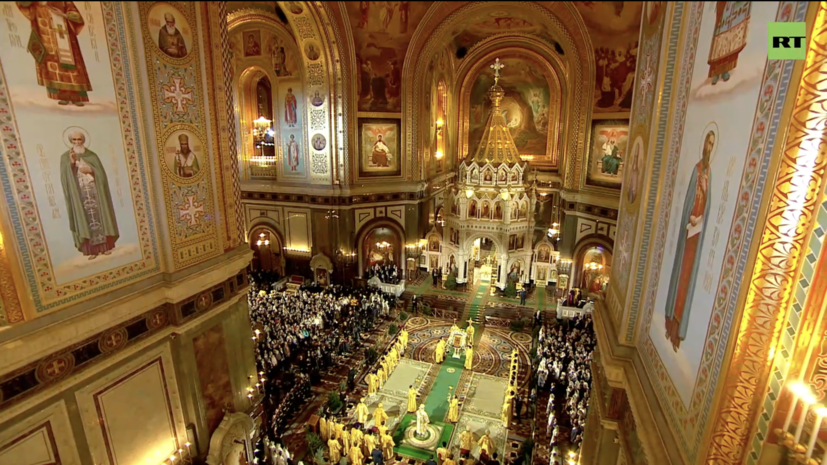 Рождественское богослужение в храме Христа Спасителя