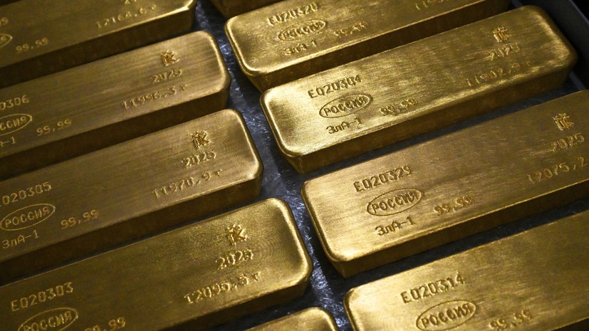 Центробанки в ноябре увеличили закупки золота до 45 т