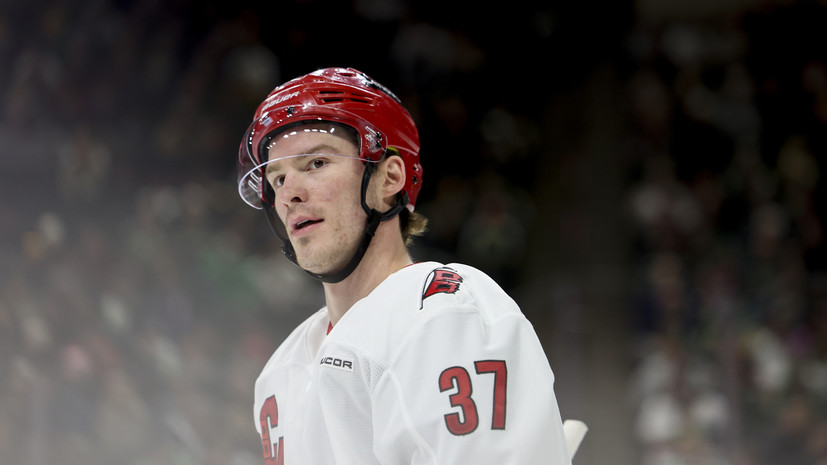 Свечников признан третьей звездой дня в НХЛ