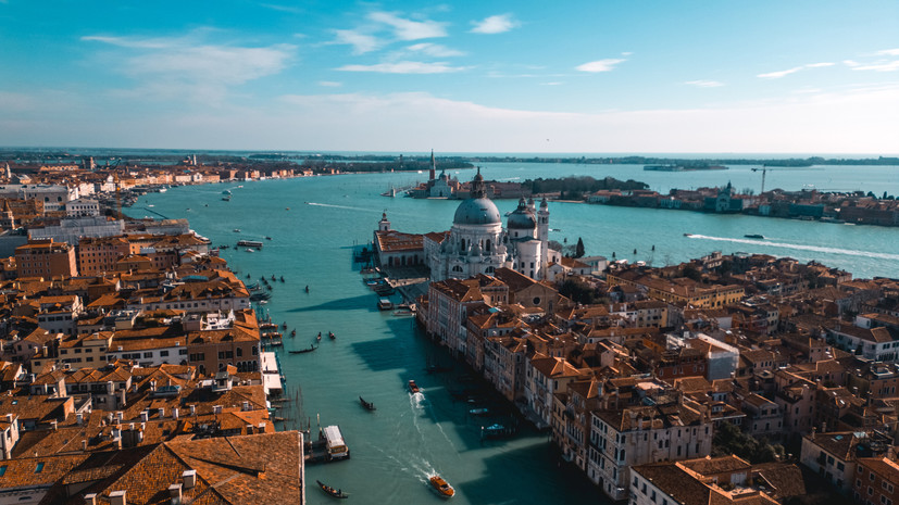 Посольство в Италии отреагировало на отмену выступлений балерины Захаровой