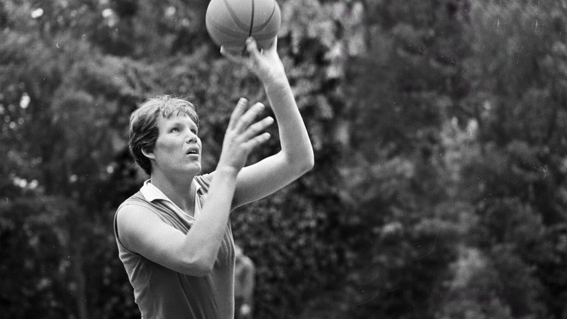 Ласточка для своих и «башенный кран» для соперниц: ушла из жизни легендарная баскетболистка Семёнова