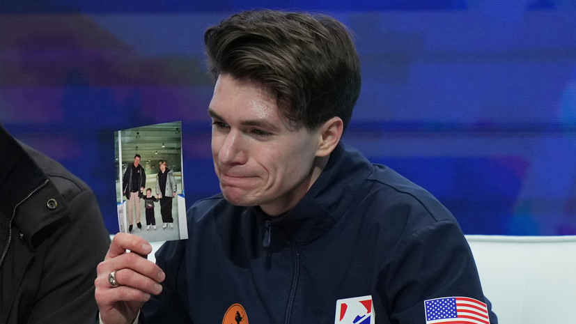 Фигурист Наумов сидел в зоне kiss and cry с фото погибших родителей