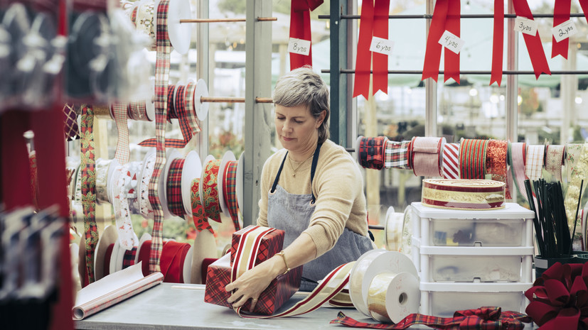 Говырин: праздничные дни не дают работодателю права уменьшать оклад