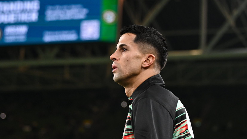 «Барселона» объявила о переходе Канселу, а затем удалила новость