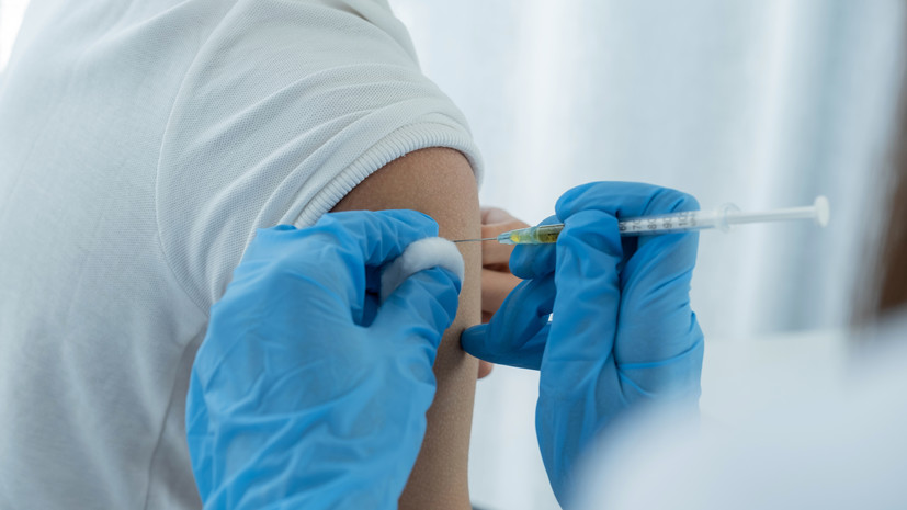 Врач Хоманов: вакцинироваться от гриппа можно в любое время