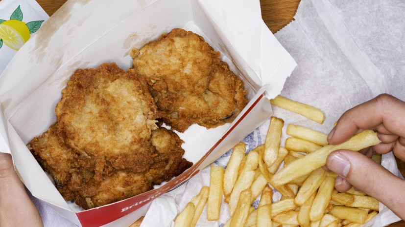 Профессор Корякин назвал солёную и острую пищу провокатором рака желудка