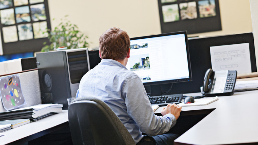 Исследование: 23% опрошенных россиян подрабатывали на новогодних праздниках