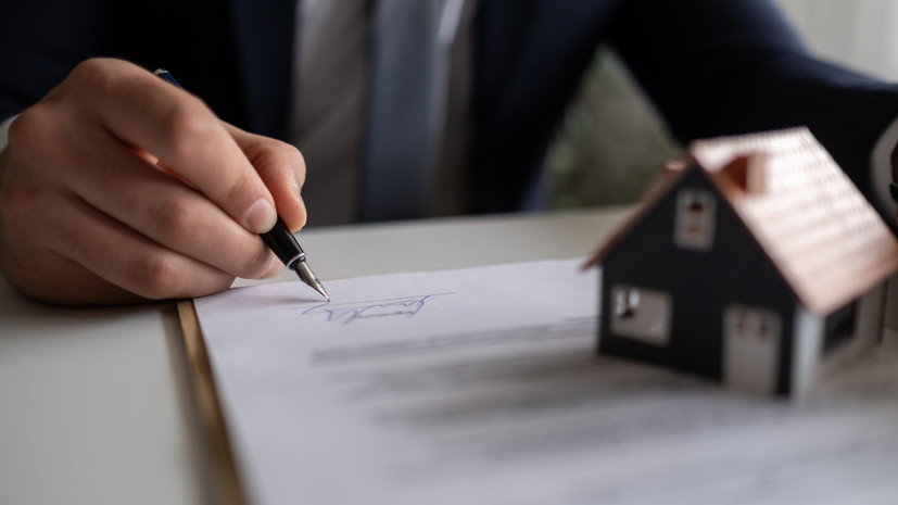 Адвокат: при получении наследства человек может стать владельцем долгов умершего