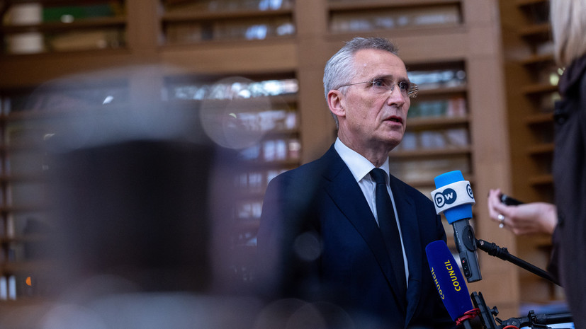 Экс-генсек НАТО Столтенберг призвал Запад разговаривать с Россией