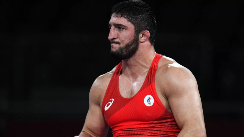 Садулаев: неоднократно получал предложения о смене гражданства, но остаюсь верен России