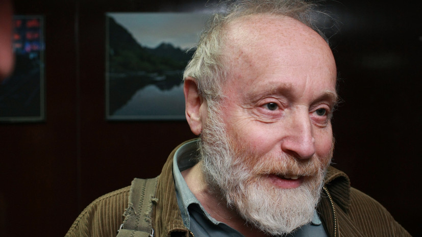 Режиссёр «Ёжика в тумане» Норштейн убрал снег возле дома