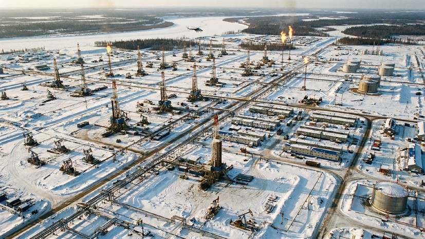 В Казахстане приостановили нефтедобычу на месторождениях Тенгиз и Королевское