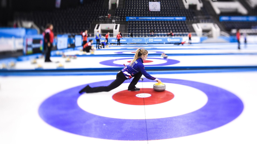 Всемирная федерация кёрлинга допустила юниорские сборные России до соревнований с флагом и гимном
