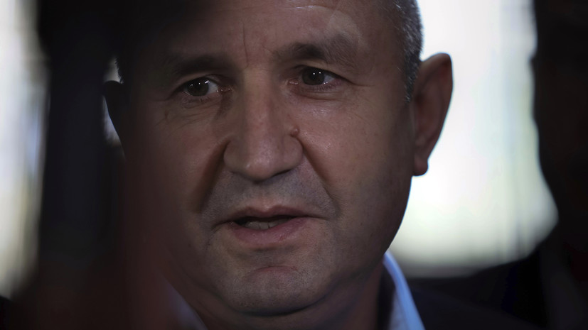 Президент Болгарии объявил об отставке