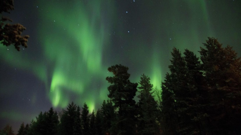 Северное сияние возникло над небом России после вспышки на Солнце