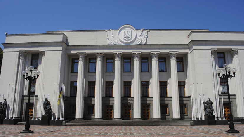 Железняк: аппарат Рады работает удалённо из-за отключения отопления и воды