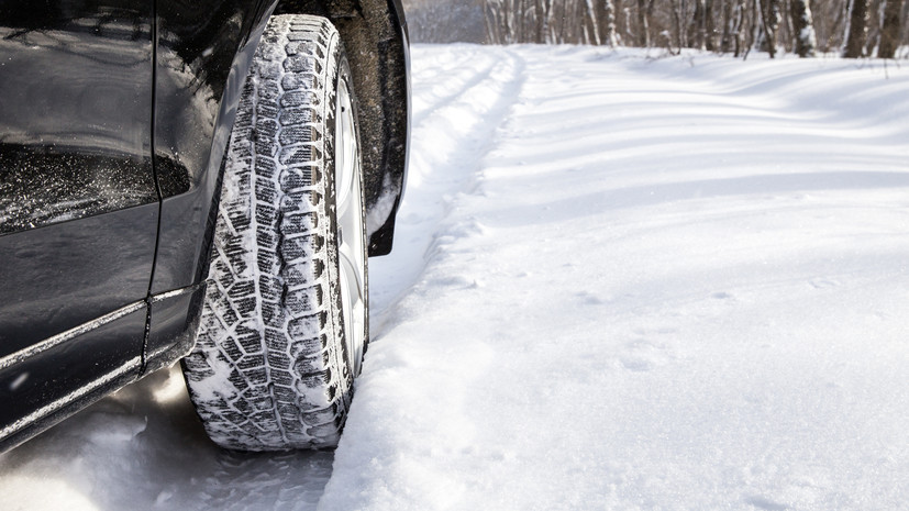 Автоэксперт Солдунов: пробуксовка машины в снегу может быть опасна для АКПП