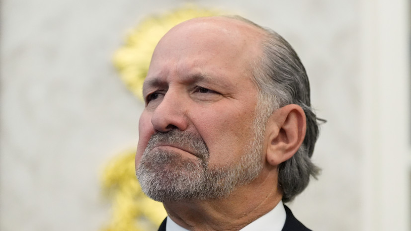 Министра торговли США Лютника освистали на ужине в Давосе