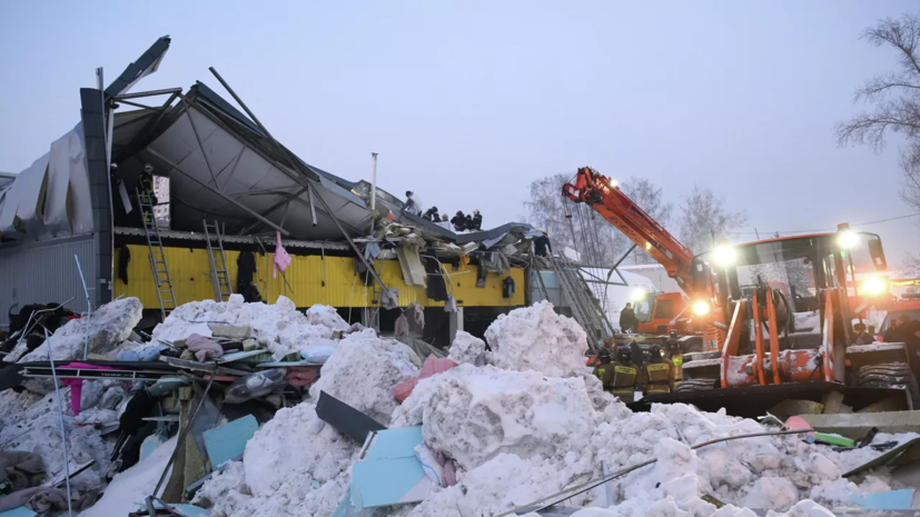 СК выяснит, почему кровля обрушившегося ТЦ в Новосибирске не выдержала снега