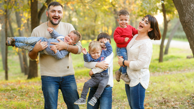 В Ставропольском крае более 52 тысяч многодетных семей получают соцвыплаты