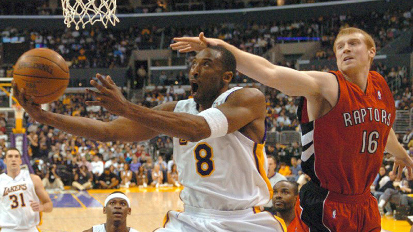 «Чувствовал себя в другом измерении»: 20 лет назад Коби Брайант умудрился набрать 81 очко в матче НБА