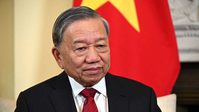 Путин поздравил генсека КП Вьетнама с переизбранием и отметил развитие связей