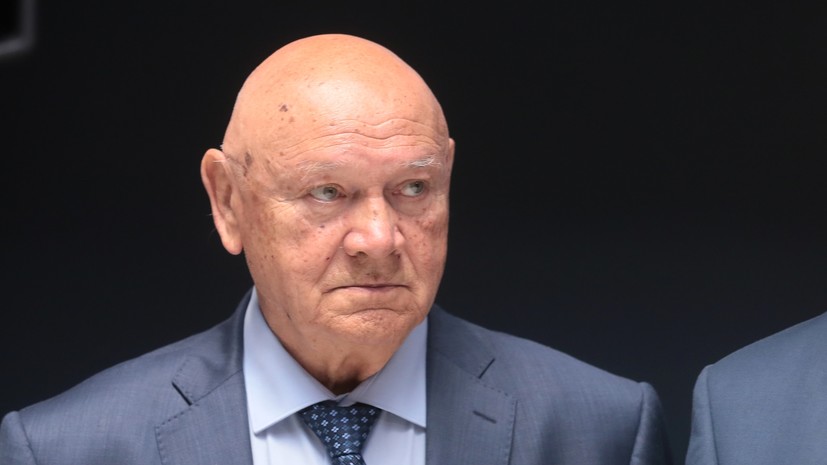 Космонавт Джанибеков заявил, что курить в космосе возможно, но неразумно