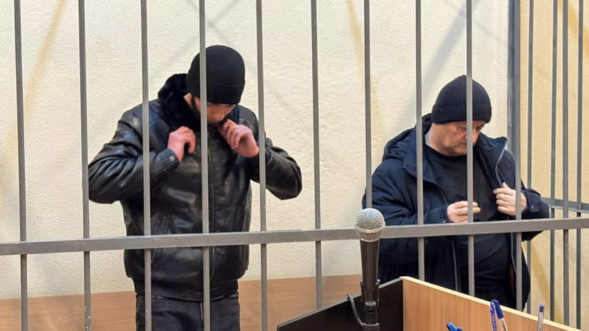 Суд заключил под стражу двух охранников по делу об убийстве в ТЦ в Петербурге