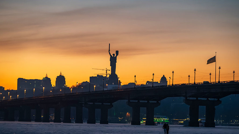Кличко: перебои с отоплением и водой начались на левом берегу Днепра в Киеве