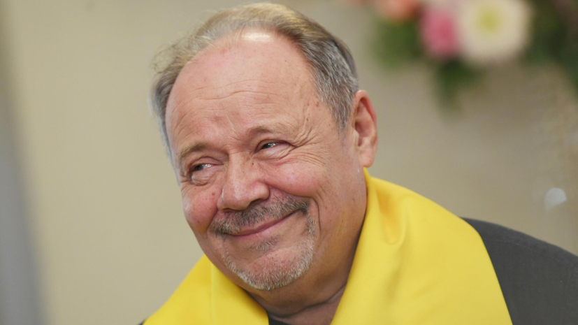 Mash: актёра Маклакова из «Солдат» госпитализировали из-за проблем со зрением