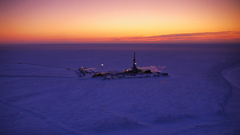 На Аляске упала крупная мобильная буровая установка