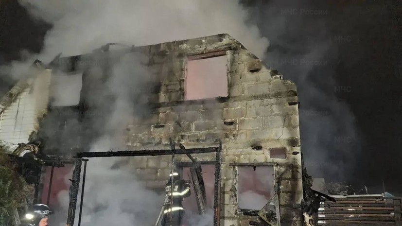 При пожаре в жилом доме в подмосковной Истре погибли люди