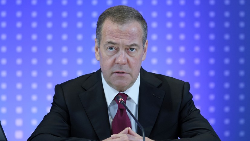 Медведев: наличие ядерного оружия «проветривает мозги» недоброжелателям