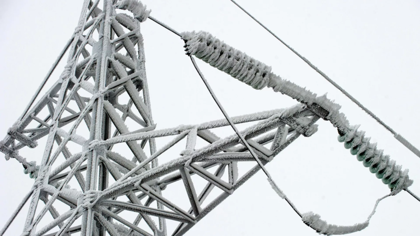 В Мурманской области смонтировали первую опору ЛЭП