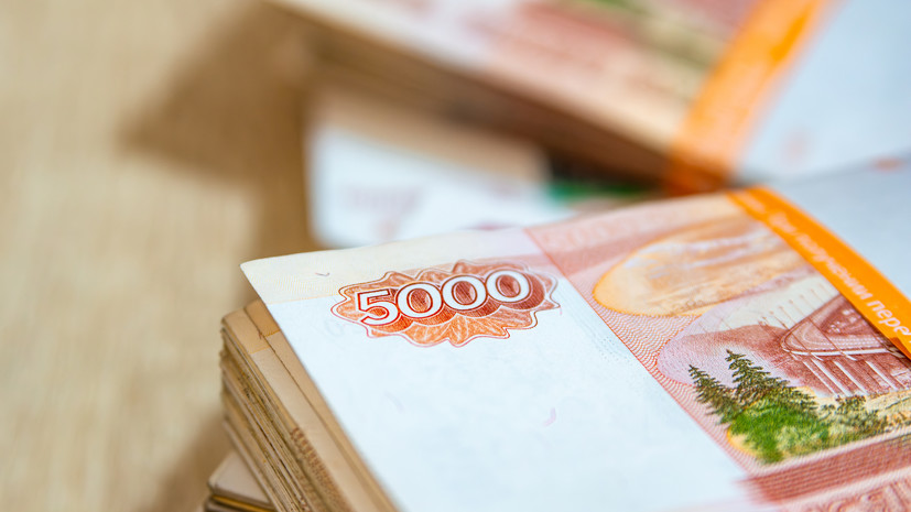 В Нижнекамске выплатят 500 тысяч рублей уборщице лицея после нападения