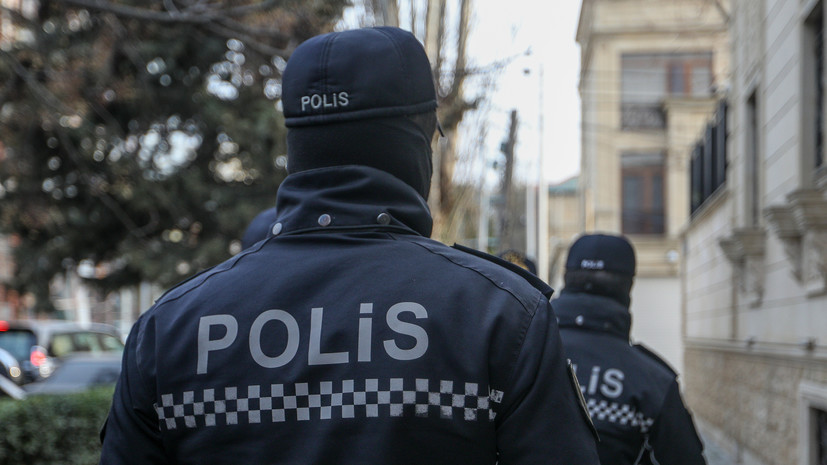 В Азербайджане арестовали троих за подготовку теракта у посольства