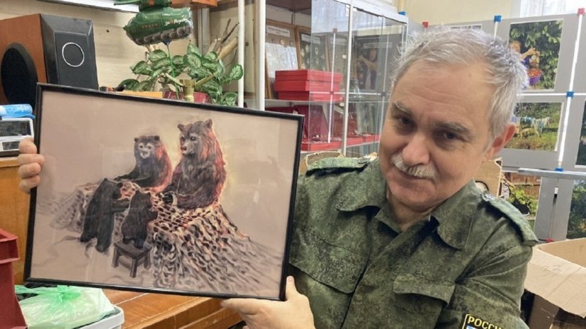 «Волонтёр — это не по-русски, мы добровольцы»: зачем капитан 2-го ранга запаса Серёжкин лепит «пирамидки» из огарков