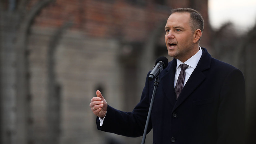 Навроцкий признал освобождение узников Аушвица советскими солдатами