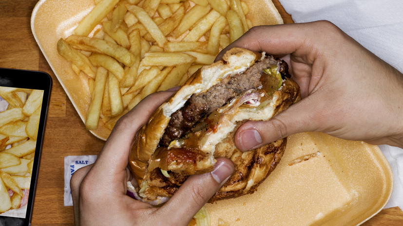 Исследование: дети 25% россиян едят фастфуд каждую неделю