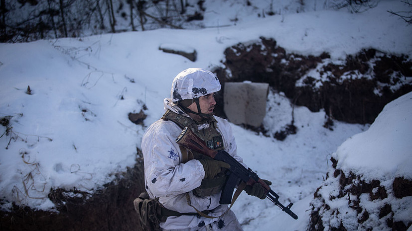 РИА Новости: майор ВСУ копал окопы из-за долга за авто и попал в плен