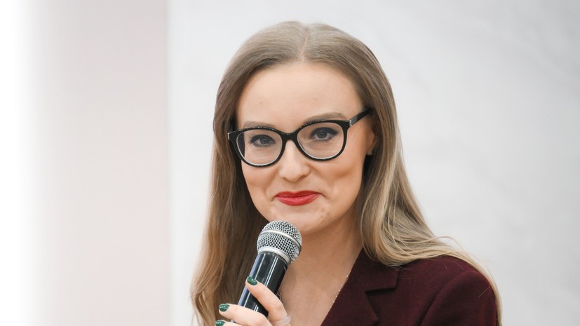 Телеведущая RT Книшенко получила Премию имени Никиты Цицаги