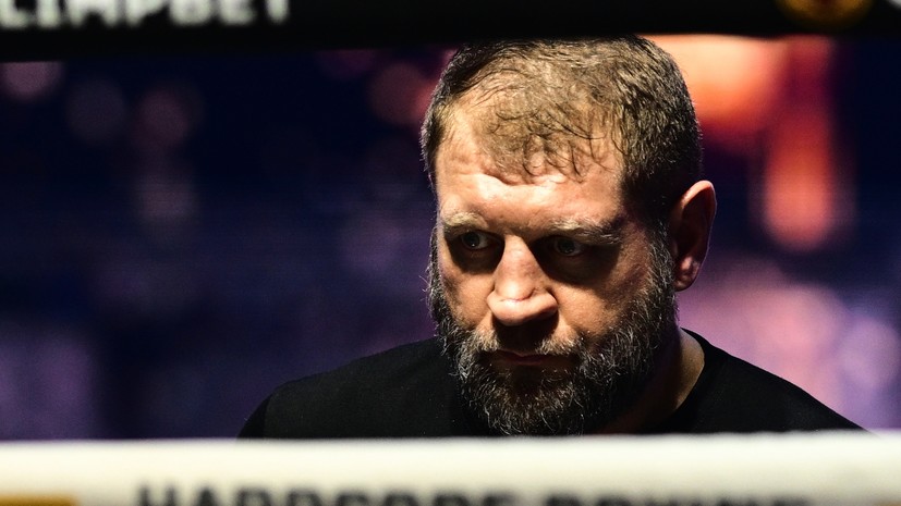 Восстановление после операции, участие в антиалкогольном реалити-шоу и развод с супругой: как живёт Емельяненко-младший