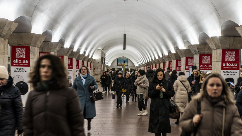 В Киеве и Харькове остановилось метро из-за отключения света