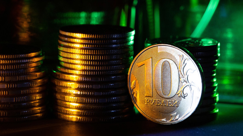 РИА Новости: Эпштейн считал, что российский рубль станет мировой валютой