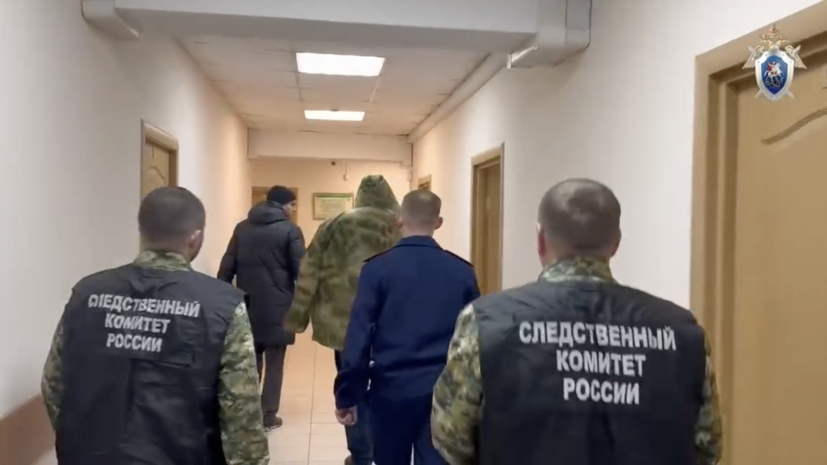 Признавшегося в убийстве мальчика доставили для показаний к водоёму в Ленобласти